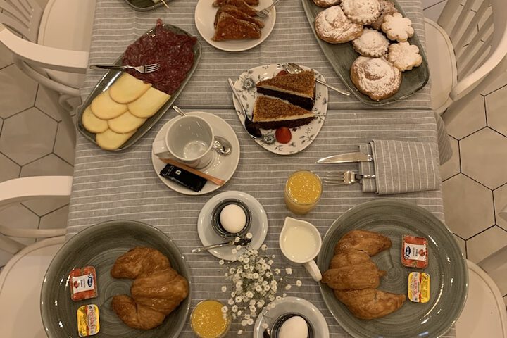 Dining 78 of 94