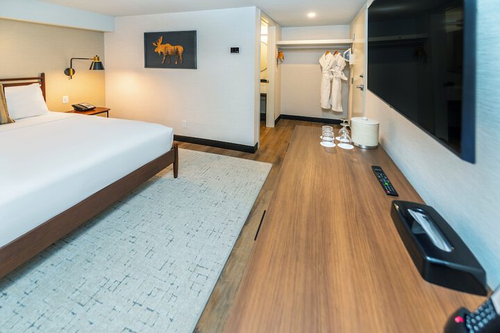 Room 51 of 86