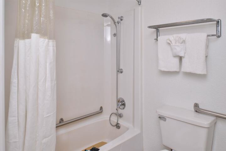 2 Double Beds (5 of 14)