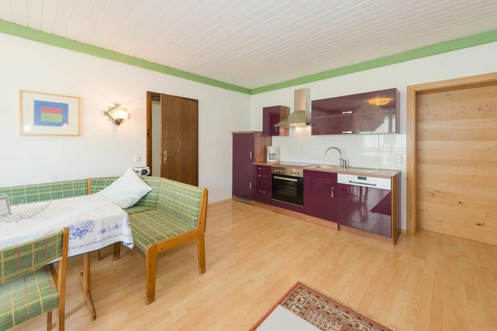 Room 4 of 21