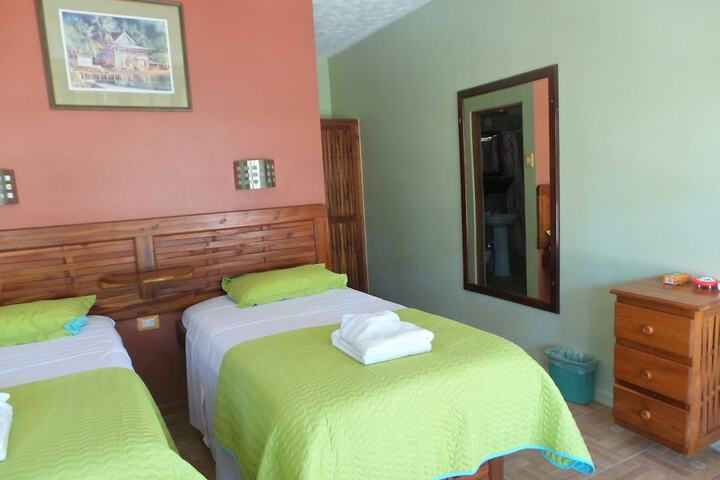 Room 9 of 31