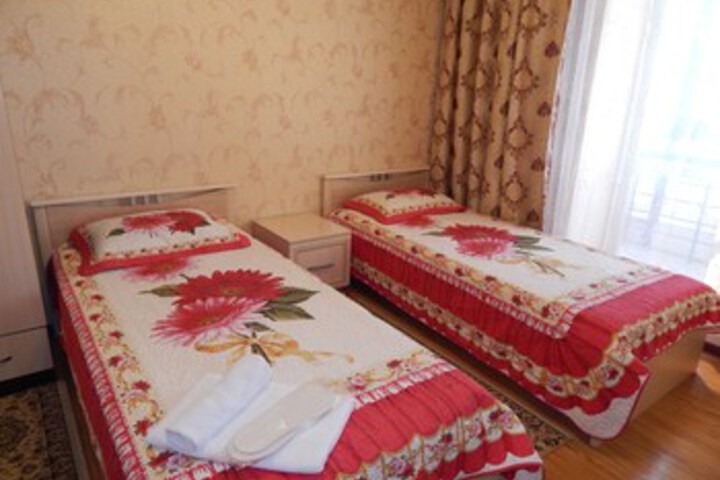 Room 10 of 20