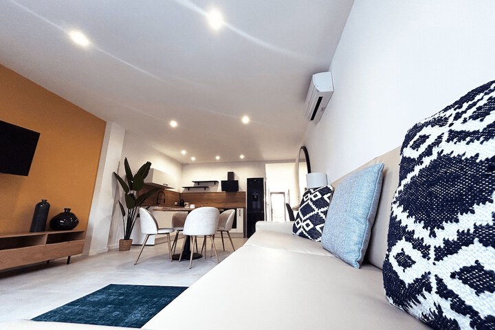 Room 16 of 27