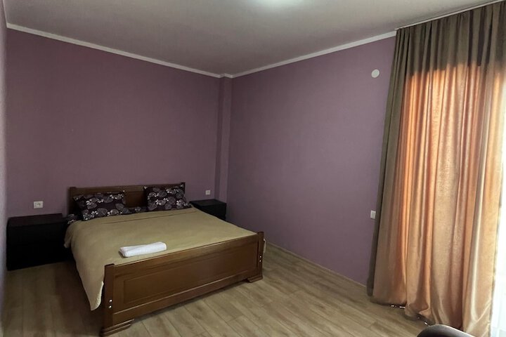 Room 3 of 11