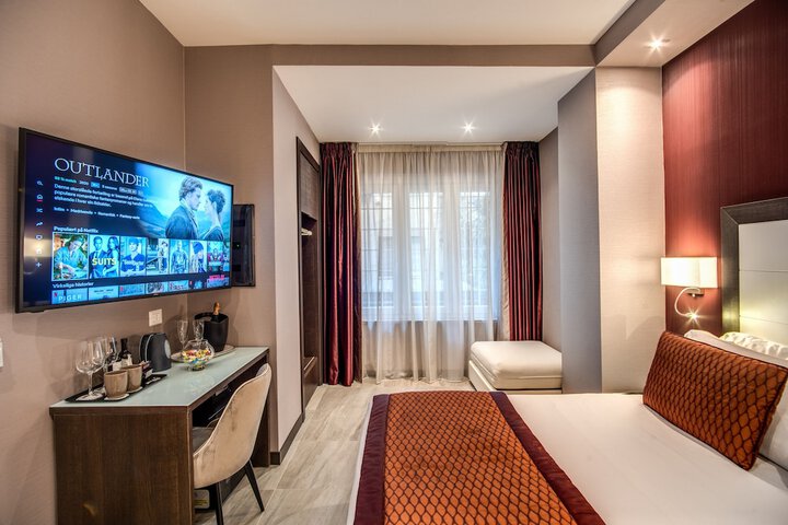 Room 15 of 29