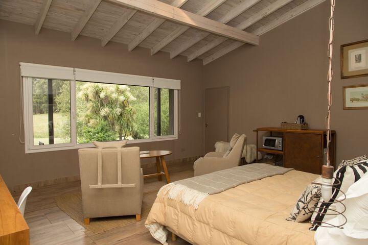Room 2 of 75