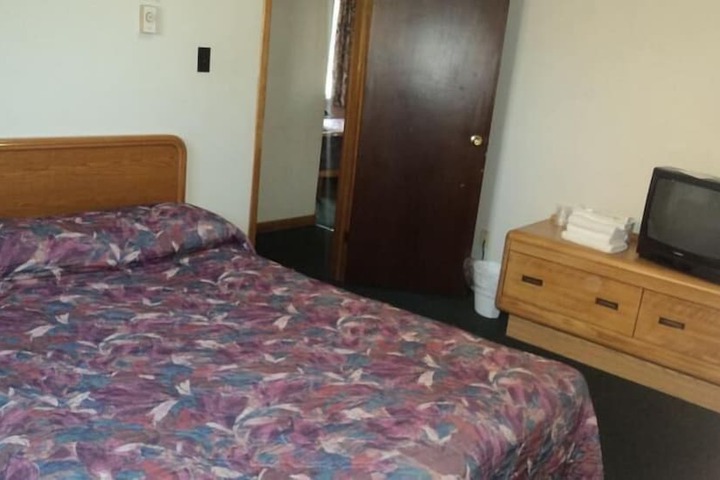 Room 8 of 20