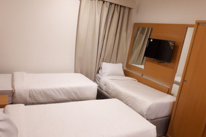 Room 6 of 6