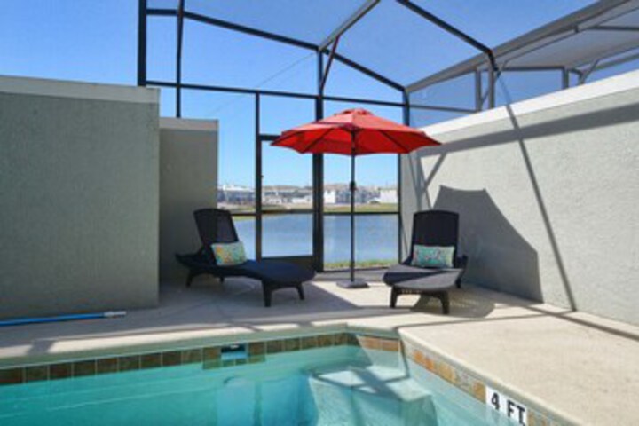 Storey Lake 4 Bedroom Townhome w Splashpool - 1625ST