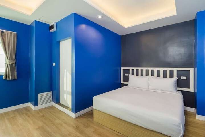 Room 6 of 46