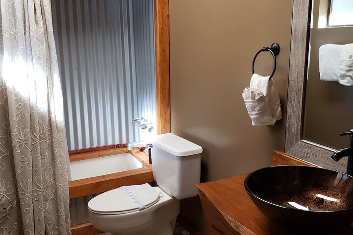 Room 140 of 178