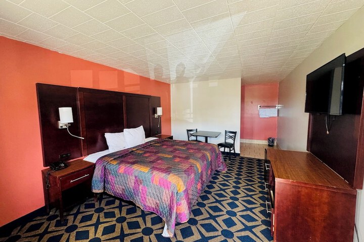 Embassy Motel
