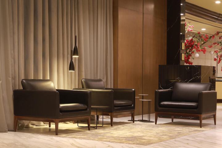 Hotel Lobby