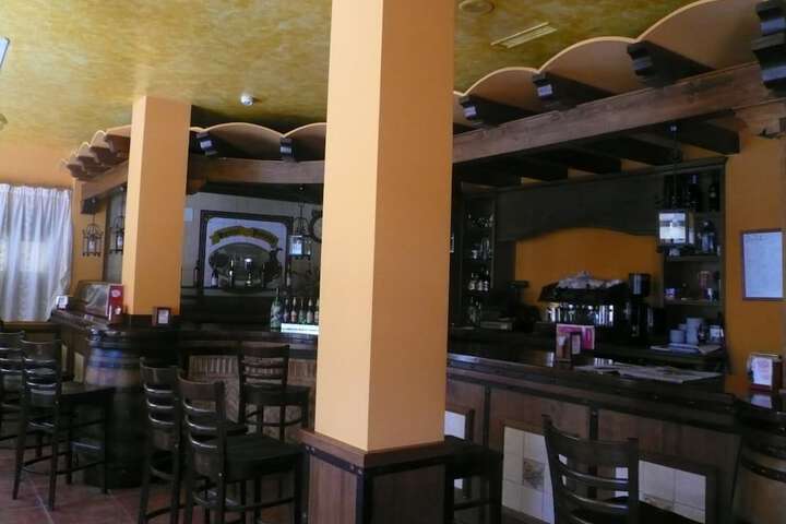 Lounge 21 of 32