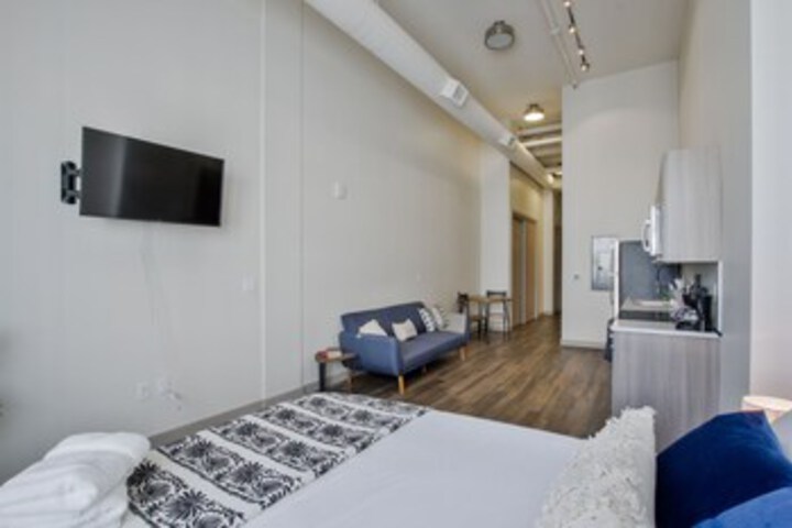 Room 302 of 328