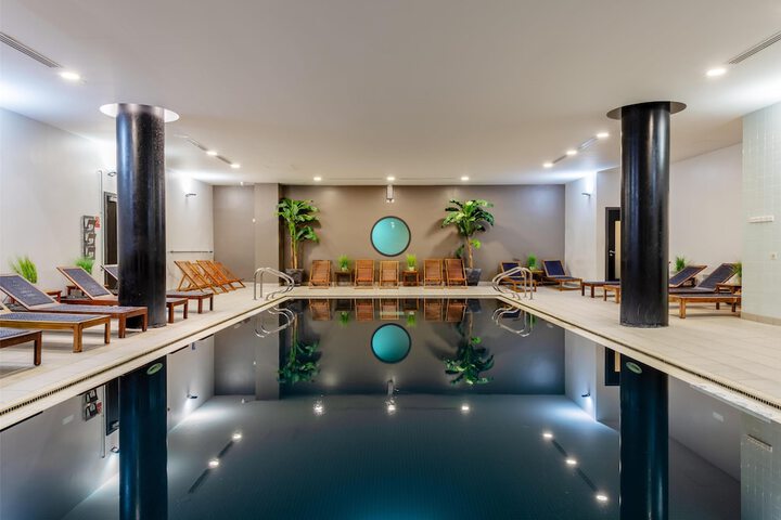 Pool 52 of 108