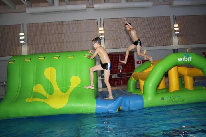 Pool 13 of 44