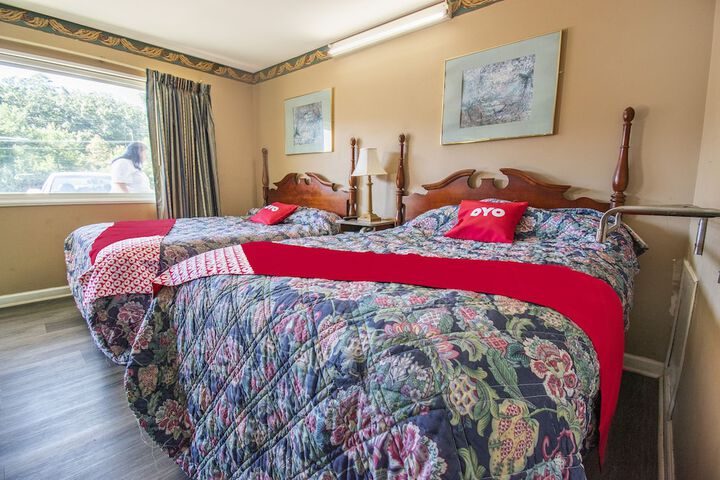 2 Double Beds (1 of 8)