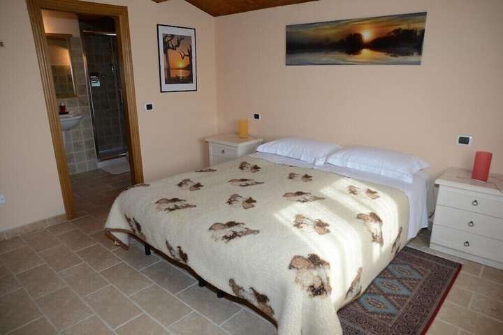 Room 7 of 17
