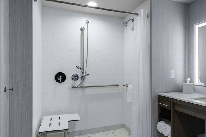 Bathroom shower