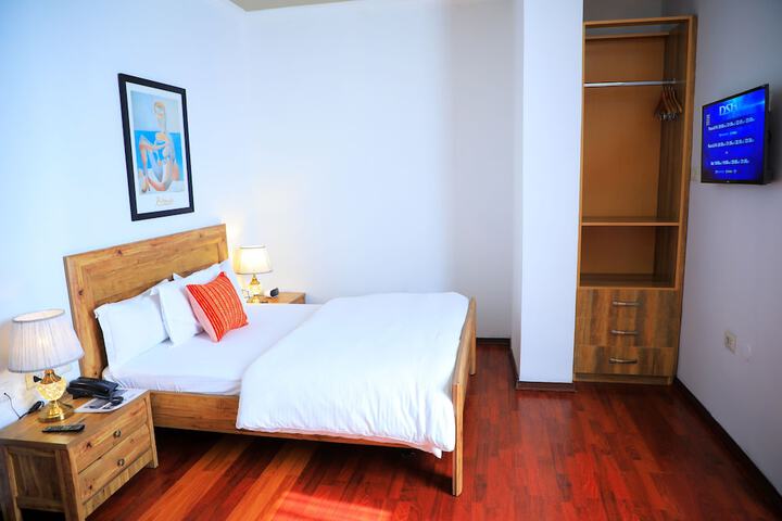 Room 11 of 130