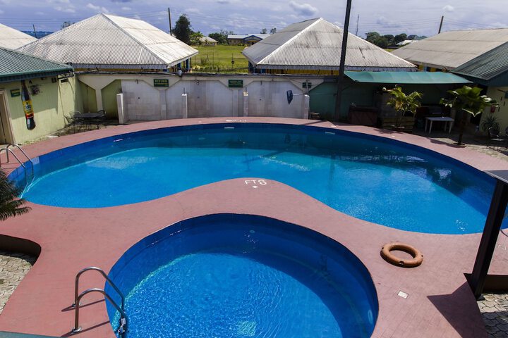 Pool 43 of 51