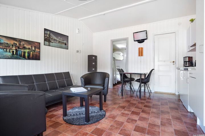 Room 5 of 37