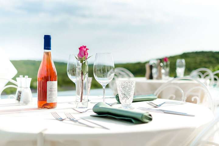 Dining 57 of 63