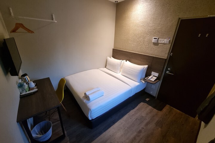 Room 84 of 138