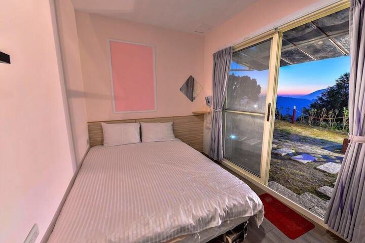 Room 21 of 24