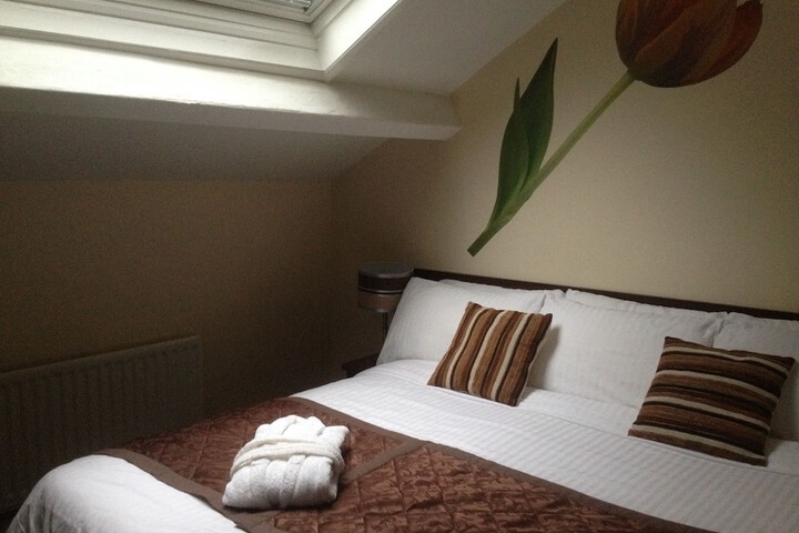 Room 11 of 65