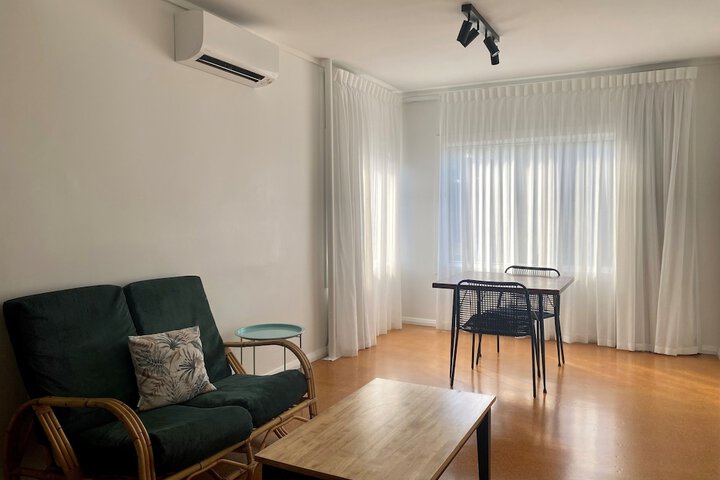 Room 12 of 42