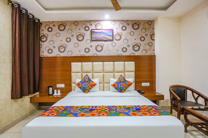 Room 18 of 48