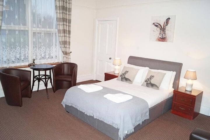 Room 44 of 153