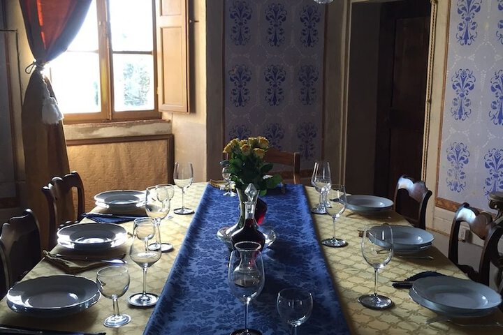 Dining 11 of 22