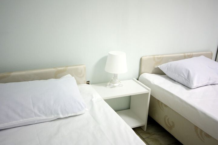 Room 52 of 73