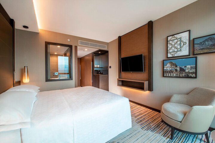 Room 31 of 256