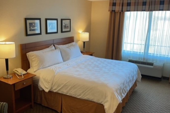Standard King Bed Sofa (9 of 17)