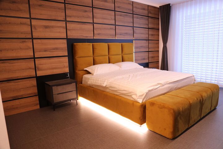 Room 2 of 21