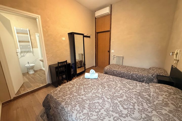 Room 43 of 101