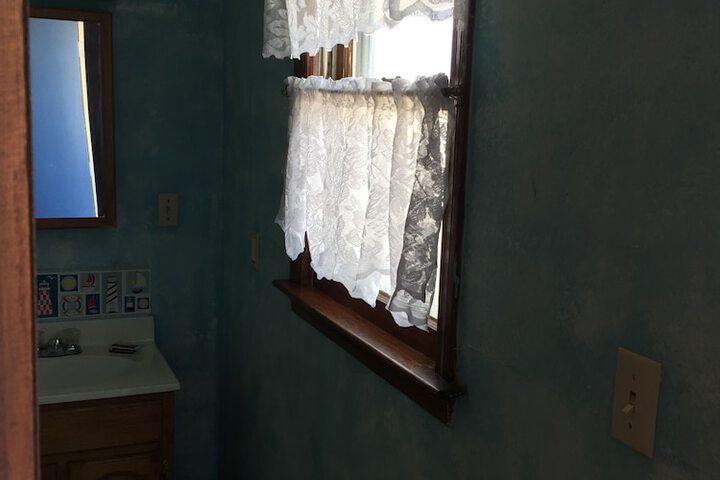 Room 11 of 12
