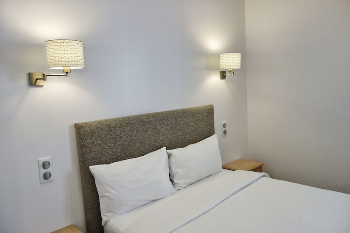 Room 26 of 90