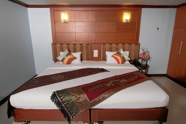 Room 13 of 41