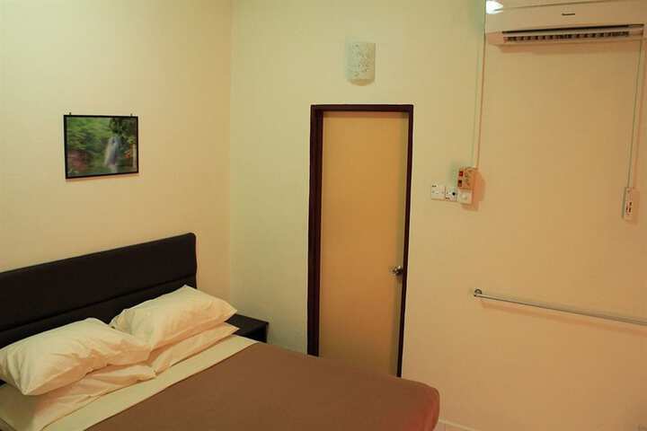 Room 3 of 11
