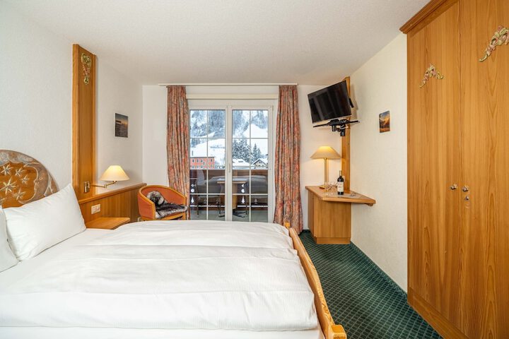 Room 10 of 67