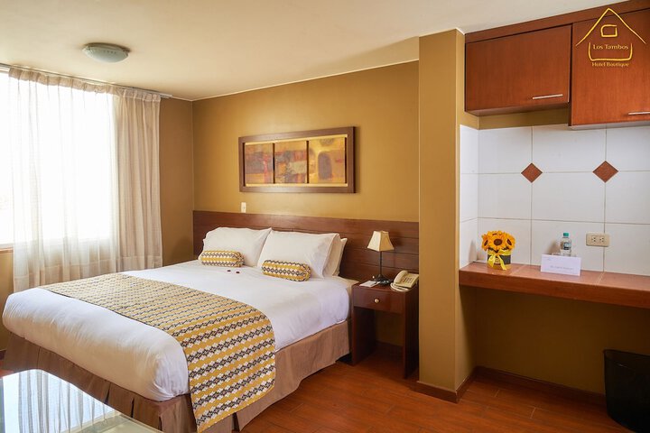 Room 5 of 76