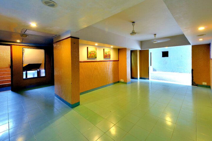 Ballroom/Hall 31 of 40