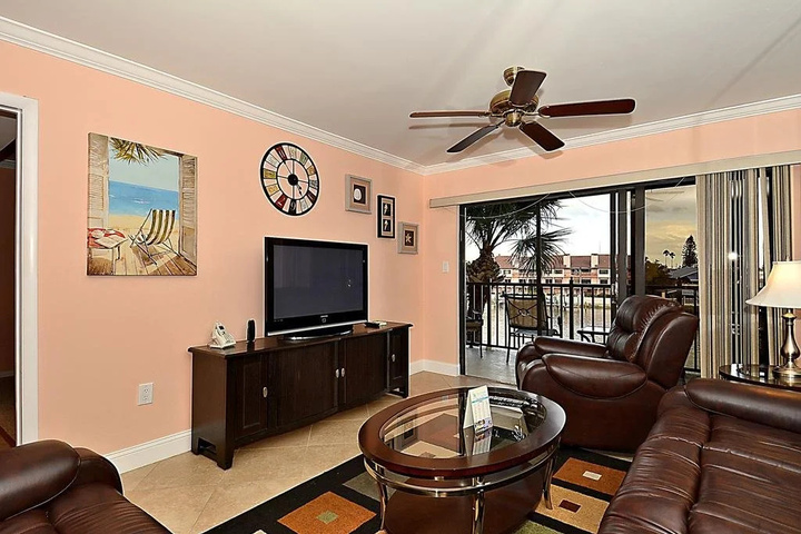 Image of Lands End Condominium