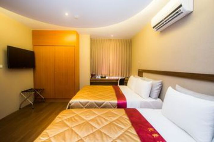 Room 17 of 21