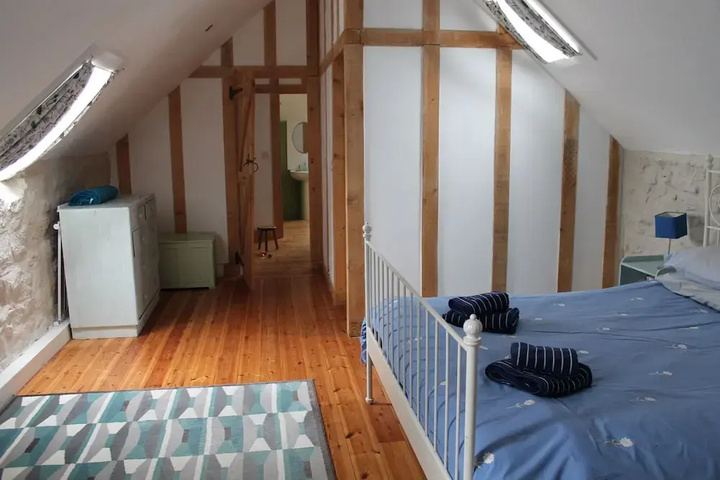 Room 10 of 23